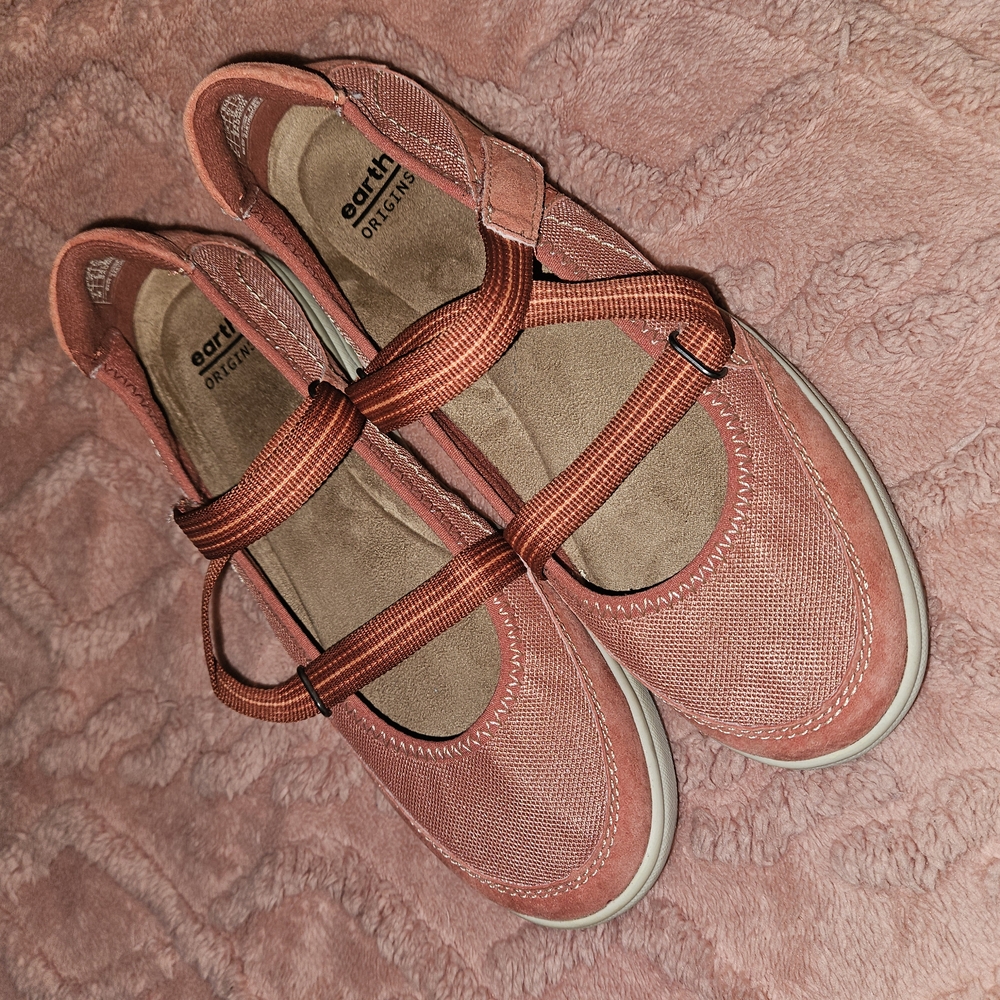 Earth Origins Pink Flats with Geometric Straps